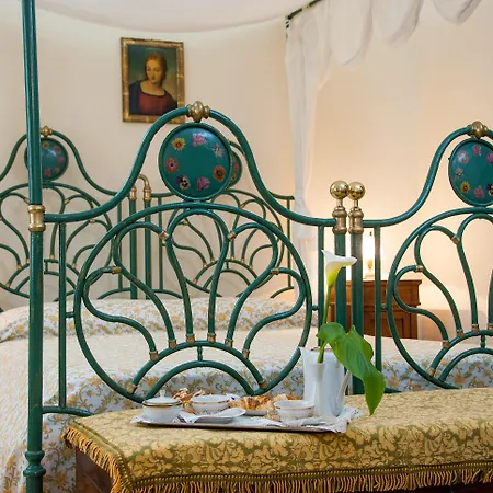 Bed & Breakfast La Meridiana - Caroli 4*